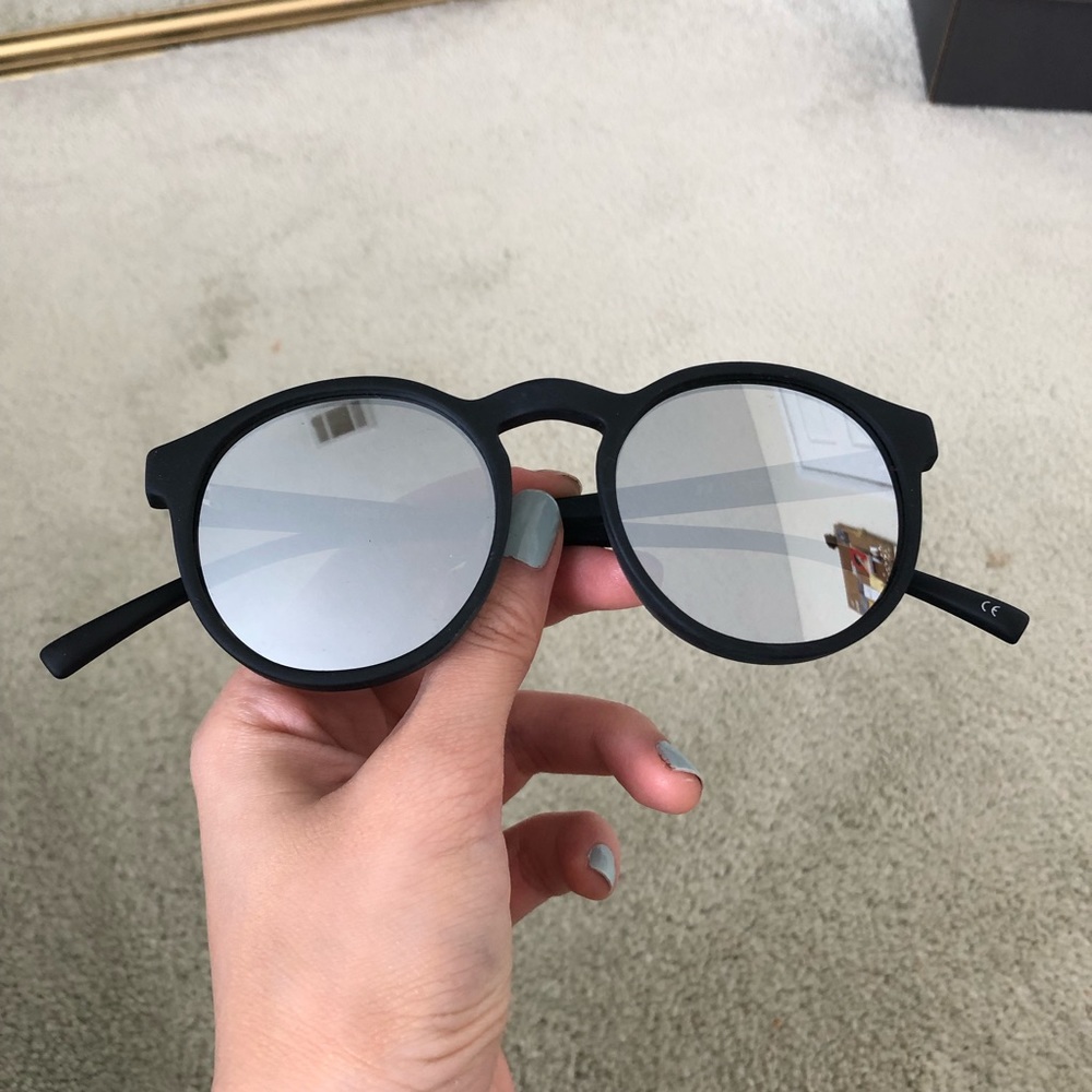 Le Specs Reflective Cubanos
